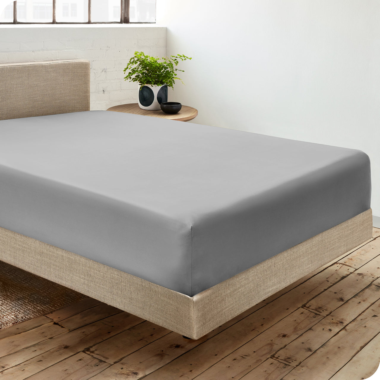 https://dormbedding.com/cdn/shop/products/organic-cotton-percale-fitted-sheet-bare-home-light-grey-2_jpg_1280x.jpg?v=1668112803